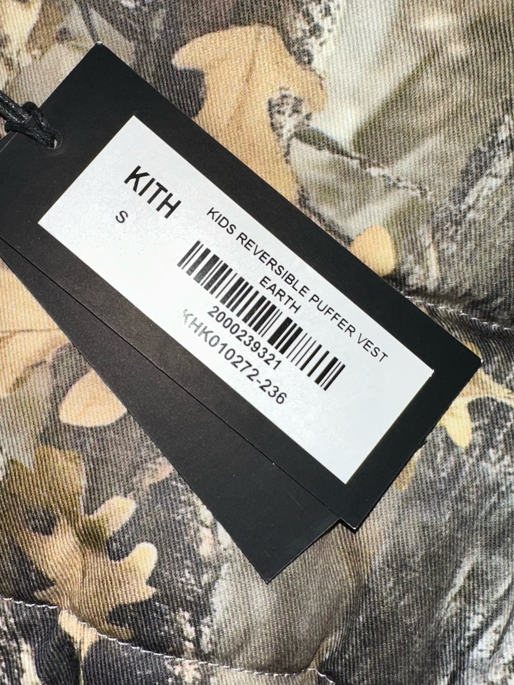Kith Kids Bright Orange Reversible Puffer Vest with Camo Lining - Picture 7 of 12